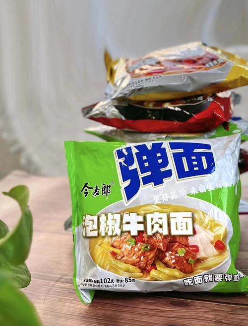 今麦郎泡椒牛肉面