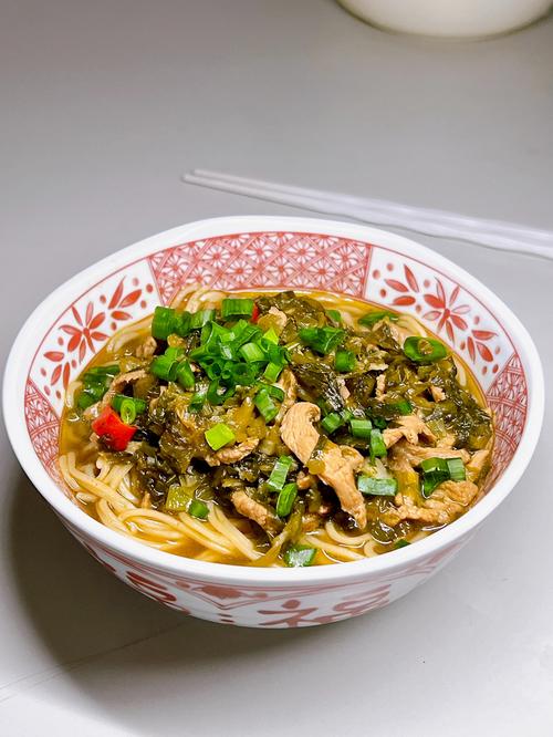 家乐氏雪菜肉丝面