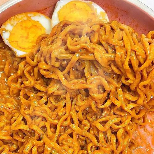 火鸡面香菇炖鸡面