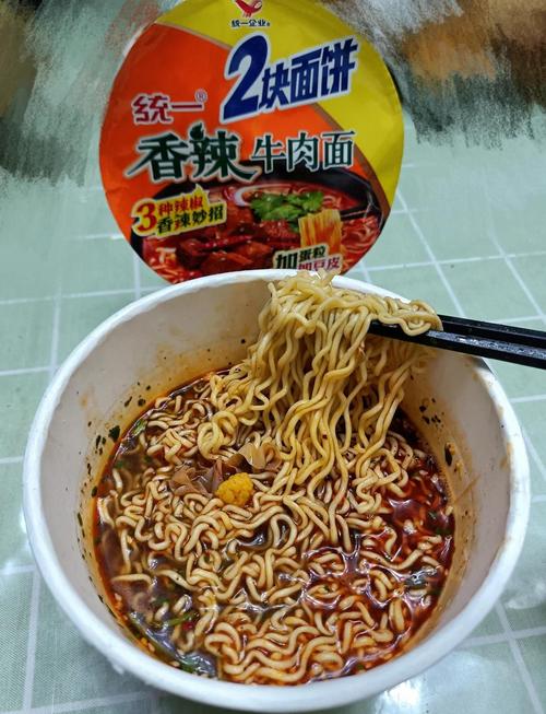 自有品牌香辣牛肉面
