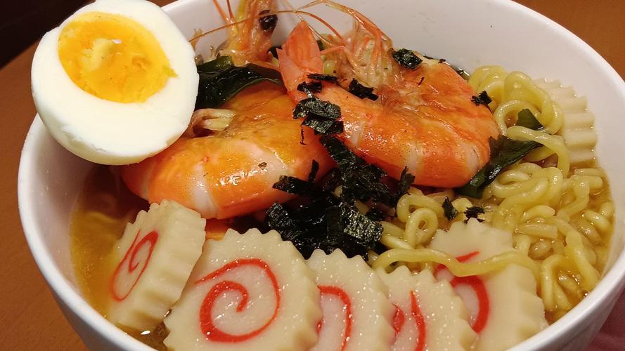 麦德龙鲜虾鱼板面