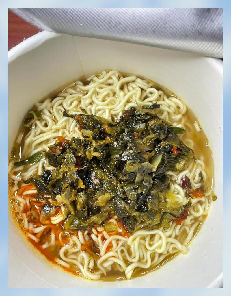 不倒翁老坛酸菜牛肉面