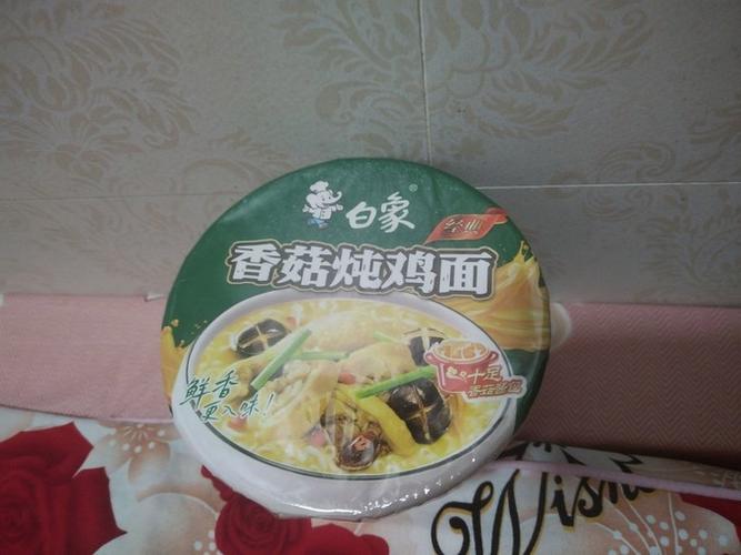 白象香菇炖鸡面