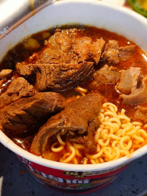 雀巢红烧牛肉面