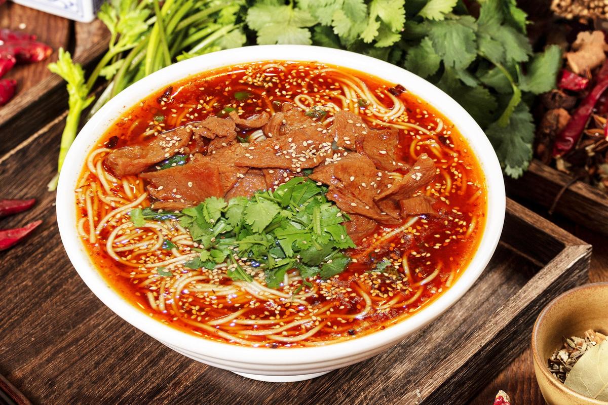 自有品牌麻辣牛肉面